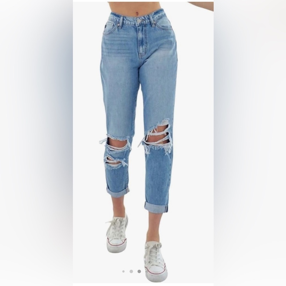 UEC KanCan Sz. 9/28
Kancan Women's Ultra High Rise Distressed Mom Jeans - Picture 3 of 14